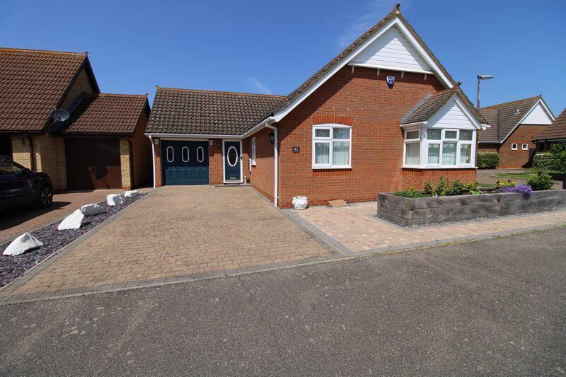 3 bedroom detached bungalow for sale in Merlin Drive, Sandy, SG19
