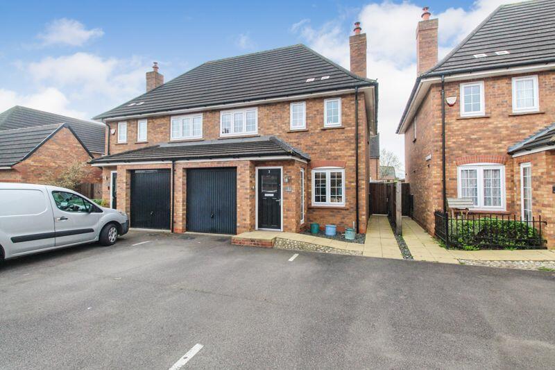 3 bedroom semidetached house for sale in Rustic Close, Stewartby, MK43