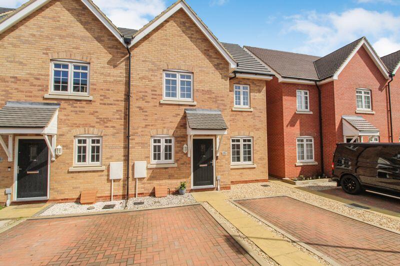 3 bedroom semidetached house for sale in Hastings Crescent, New