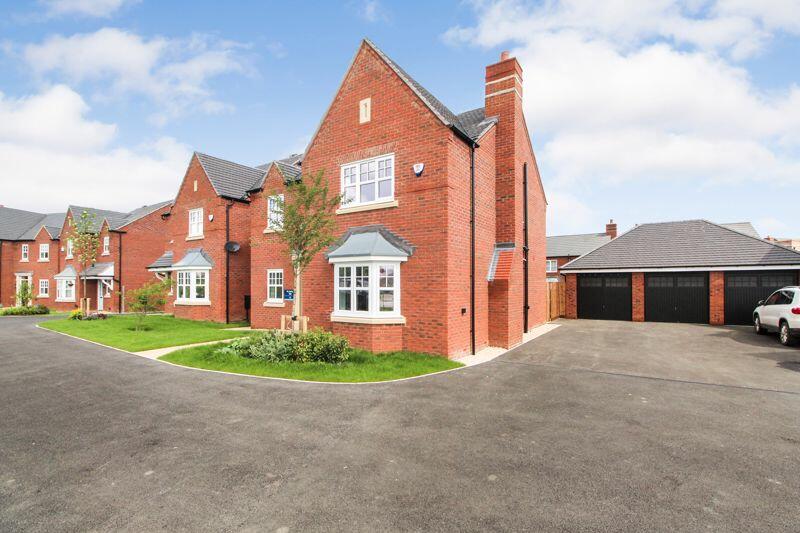 4 bedroom detached house for sale in Meadow Road, Houghton Conquest, MK45