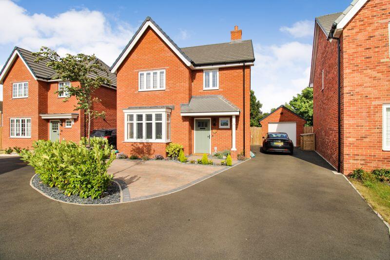 4 bedroom detached house