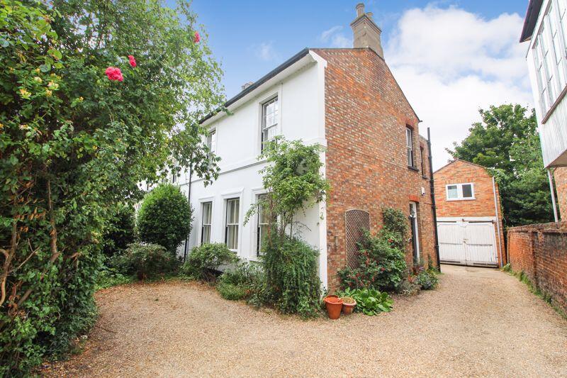 Main image of property: Kimbolton Road, Bedford, MK40