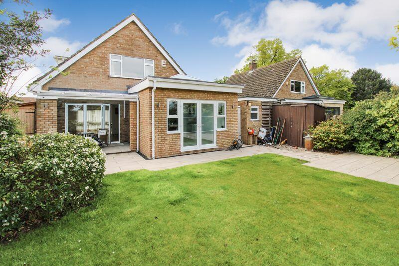 3 bedroom detached house for sale in Blunham Road, Moggerhanger, MK44