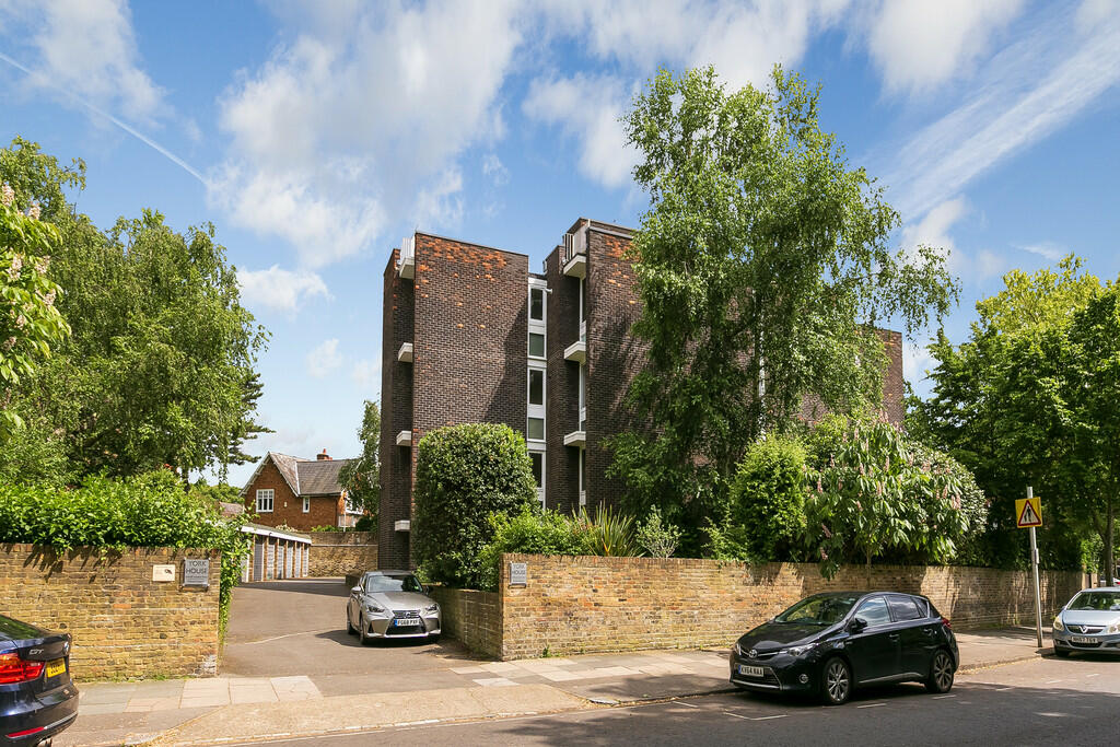 Main image of property: Kew Gardens Road, Kew