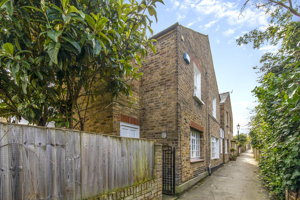 Main image of property: Albany Passage, Richmond