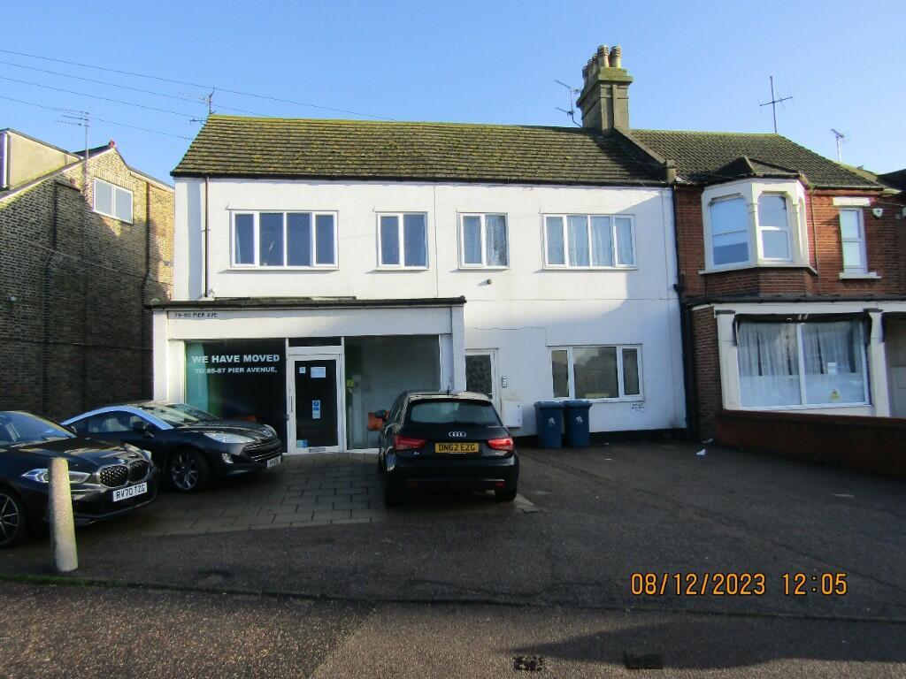 Out-of-town retail property to lease in Pier Avenue, Clacton-On-Sea ...