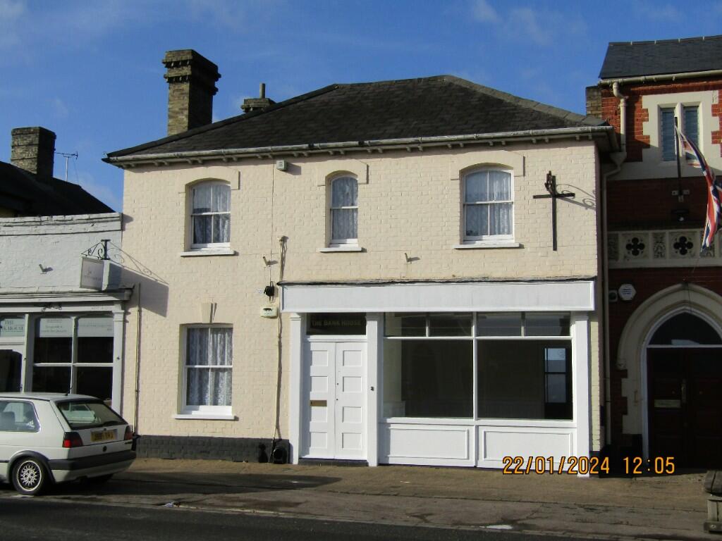 High street retail property to lease in Hall Street, CO10