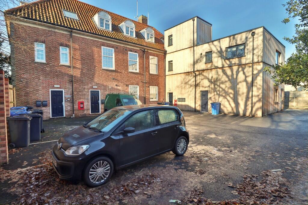 Main image of property: London Road, Beccles, Suffolk, NR34