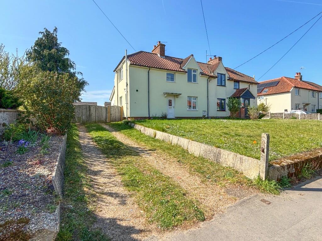 Main image of property: Beccles Road, Bungay, Suffolk, NR35
