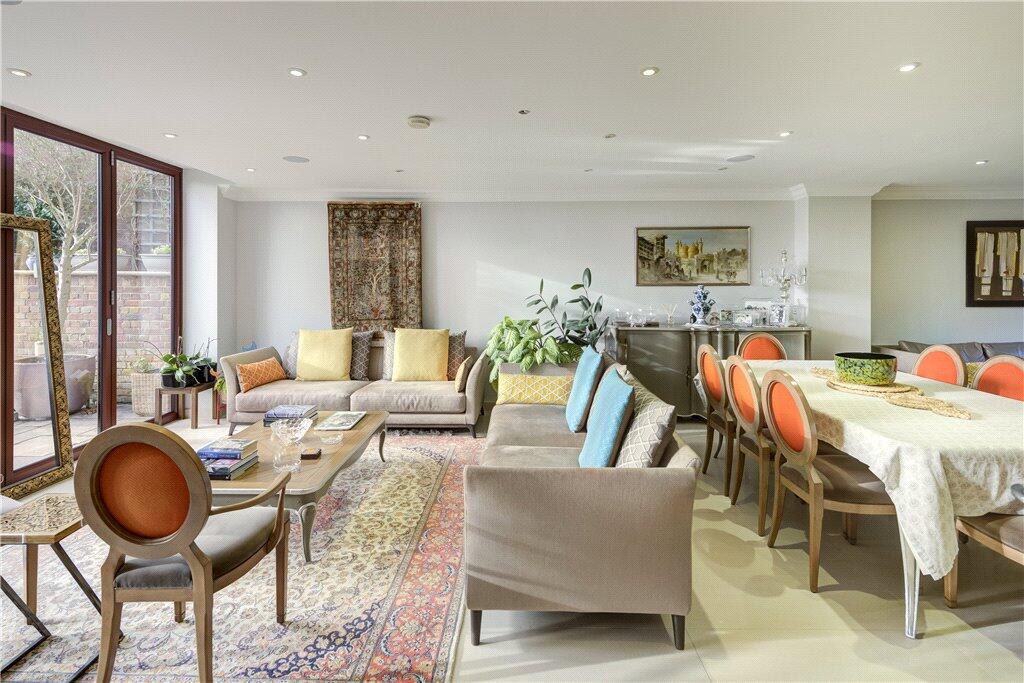 Main image of property: Fitzgeorge Ave, KT3