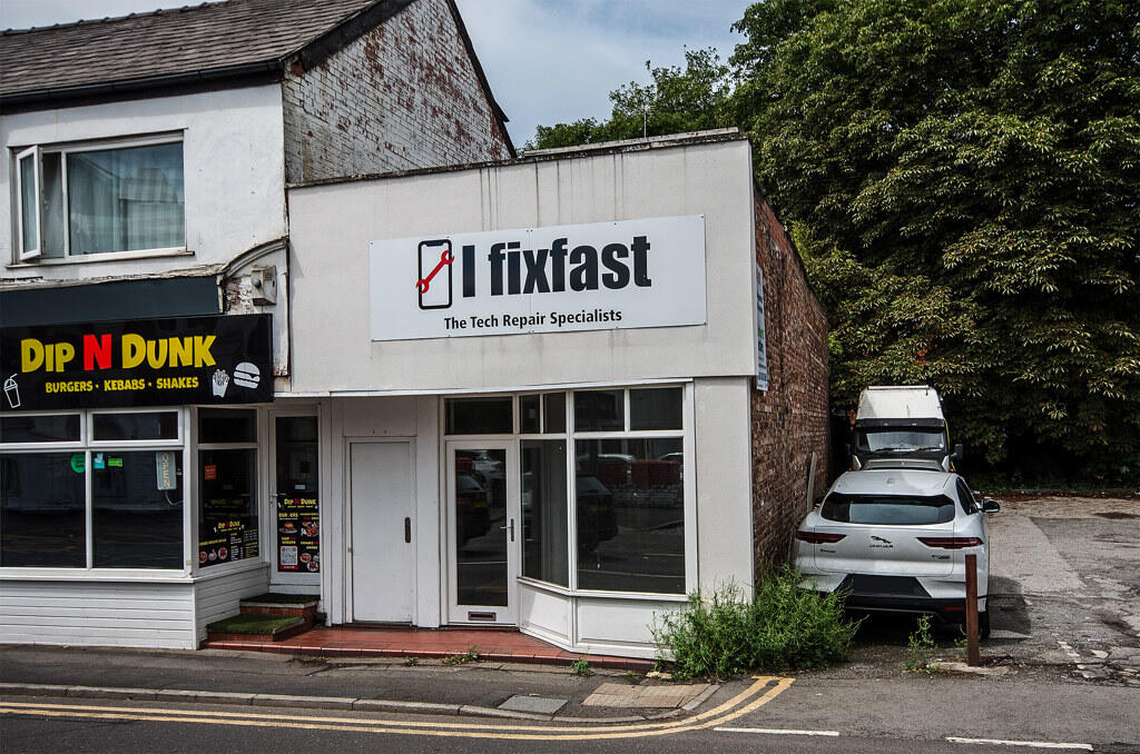 Main image of property: 10 Bramhall Lane, Heaviley, Stockport, SK2 6HR