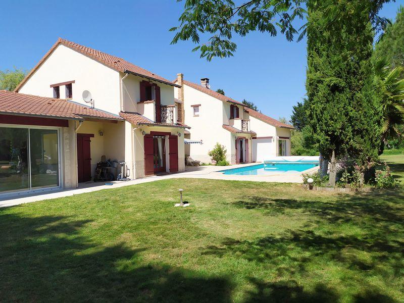 5 bedroom house for sale in Poitou-charentes, Vienne, Montmorillon, France