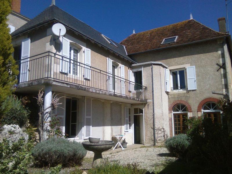 4 bedroom town house for sale in Poitoucharentes, Vienne, Montmorillon