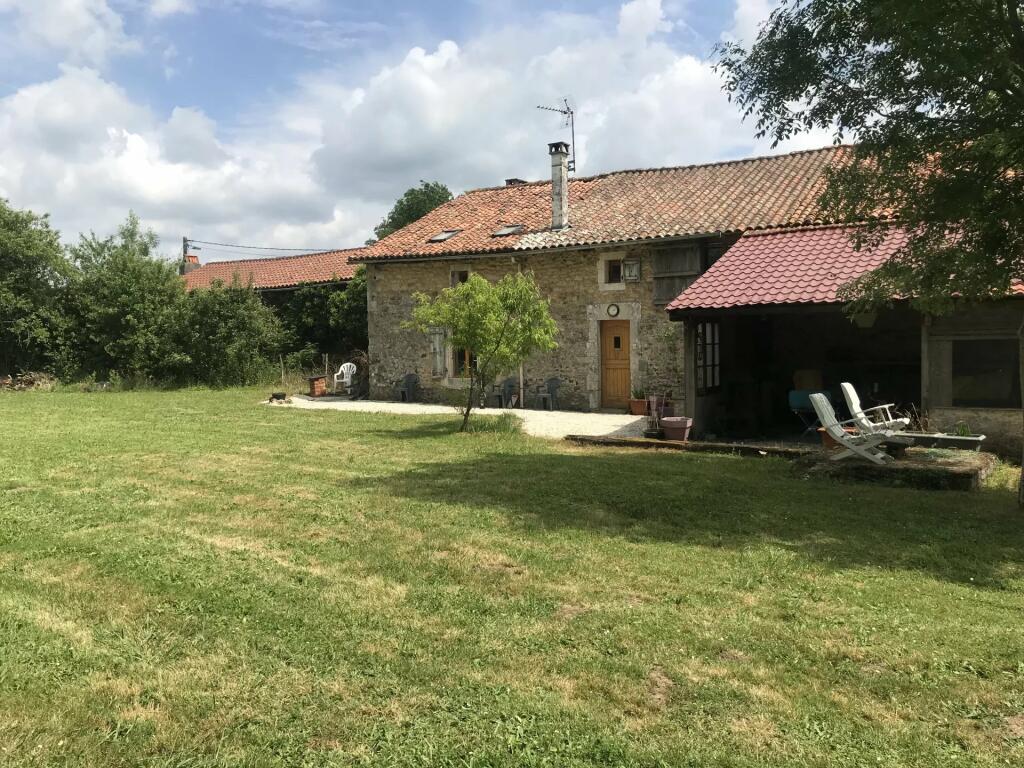 4 bedroom house for sale in Poitou-Charentes, Charente, St-Laurent-de ...