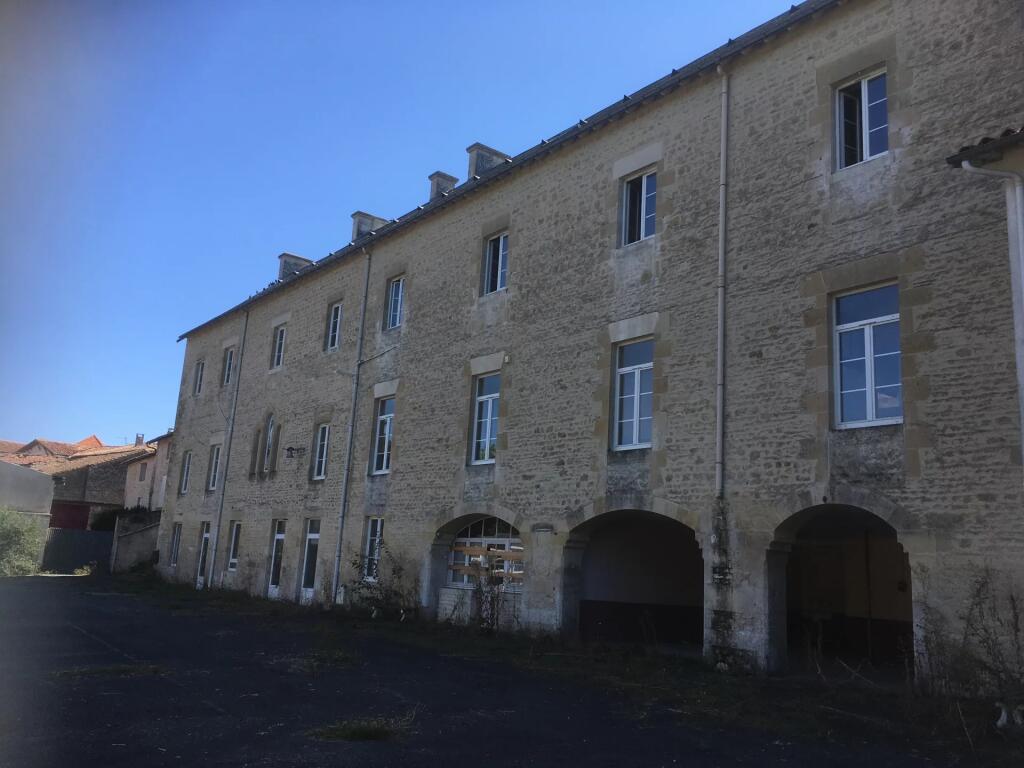 Main image of property: Poitou-Charentes, Deux-Sèvres, Chef-Boutonne