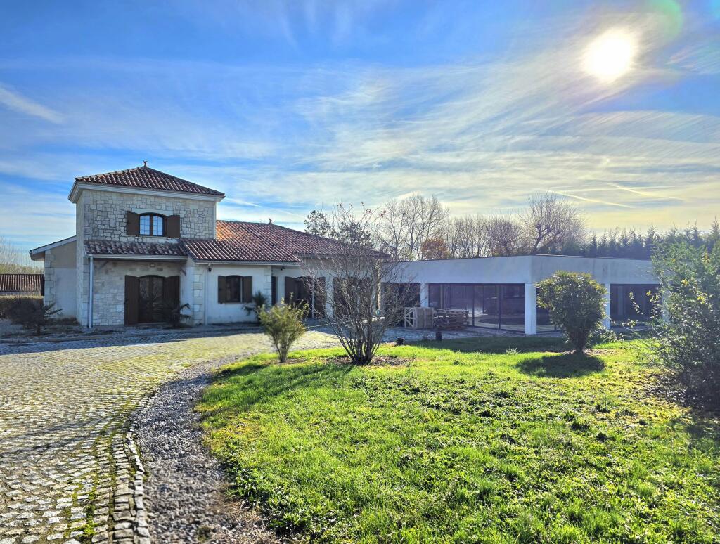 Main image of property: Aquitaine, Lot-et-Garonne, Castillonnès