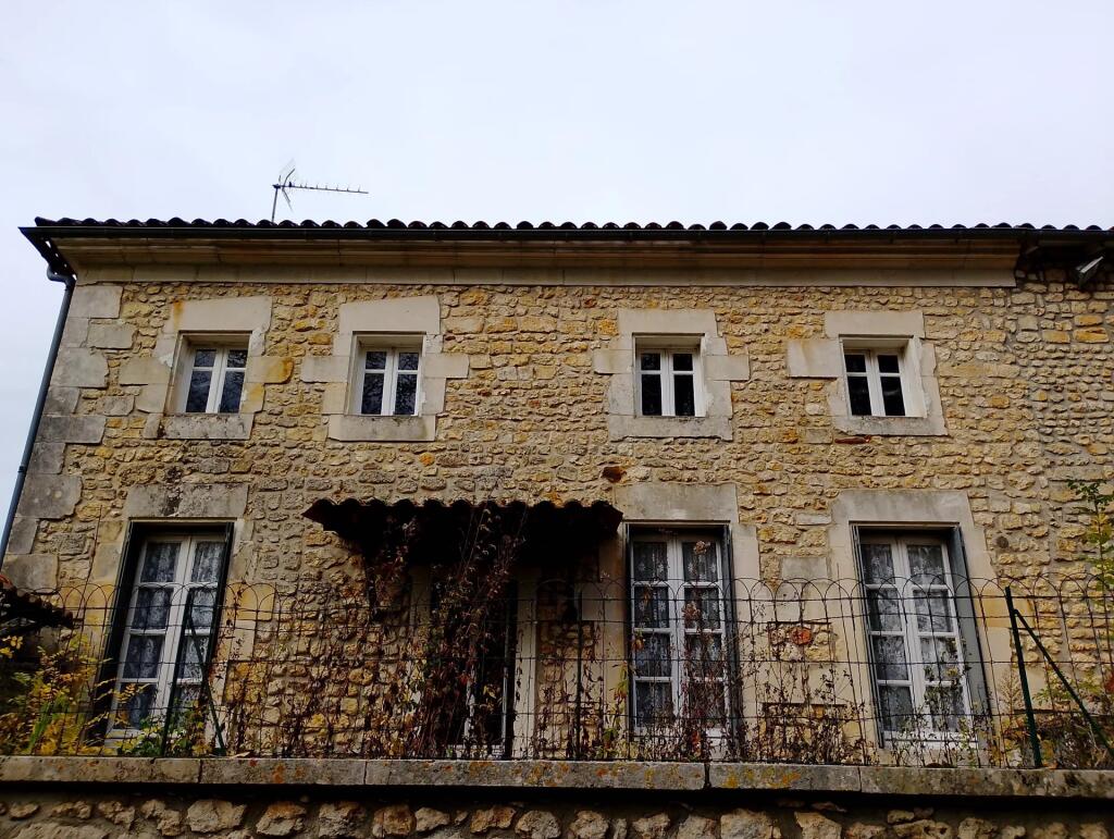 Main image of property: Poitou-Charentes, Charente-Maritime, Jonzac