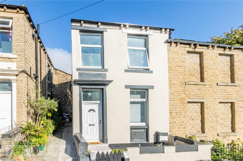 2 bedroom terraced house for sale in Stanley Street, Lockwood, Huddersfield, West Yorkshire, HD1