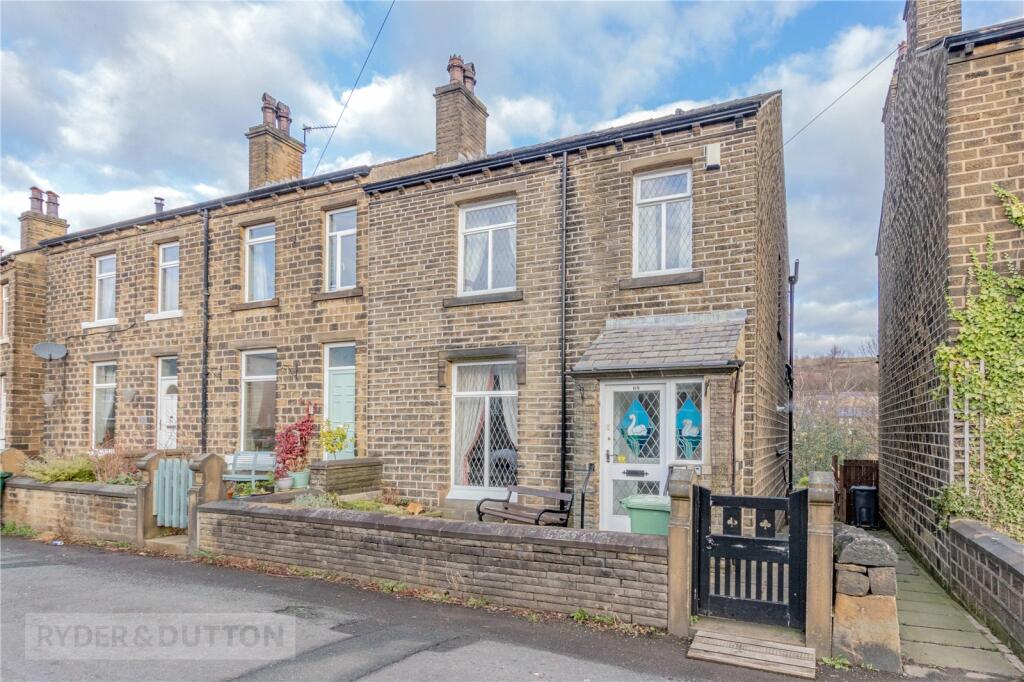 3 bedroom end of terrace house for sale in Stoney Lane, Longwood, Huddersfield, West Yorkshire, HD3