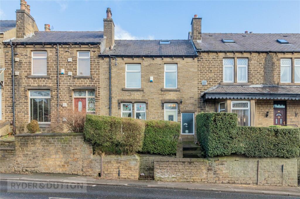 3 bedroom terraced house for sale in Halifax Road, Birchencliffe