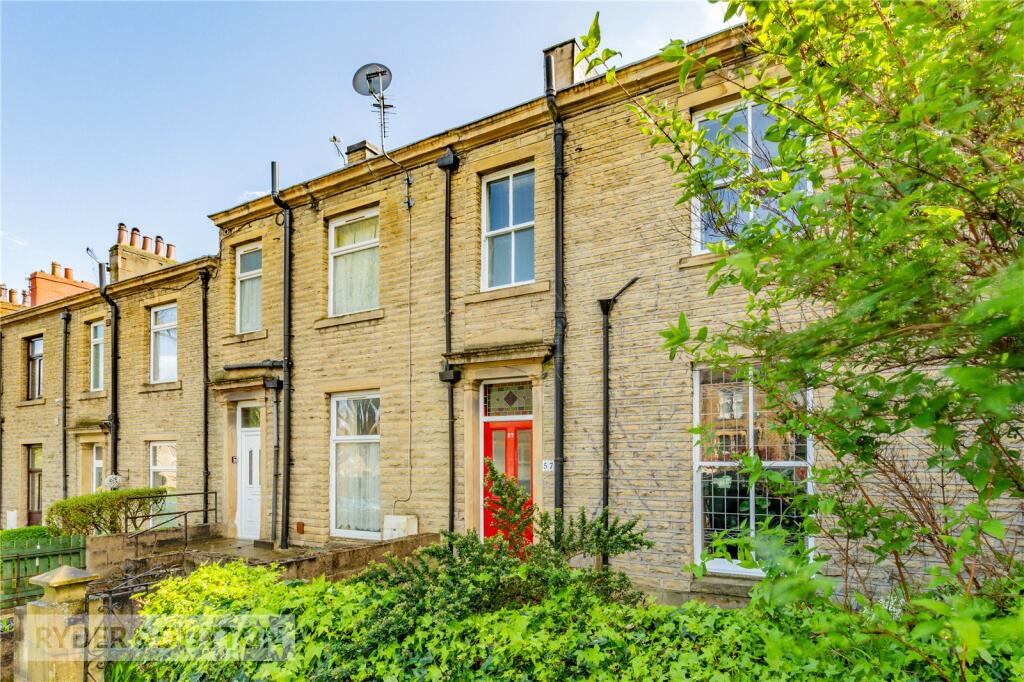 3 bedroom terraced house for sale in Birkby Hall Road, Birkby, Huddersfield, West Yorkshire, HD2