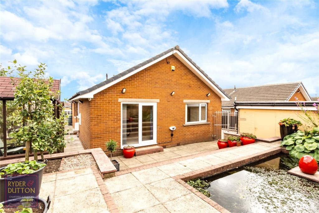 3 bedroom bungalow for sale in Formby Avenue, Fixby, Huddersfield, West