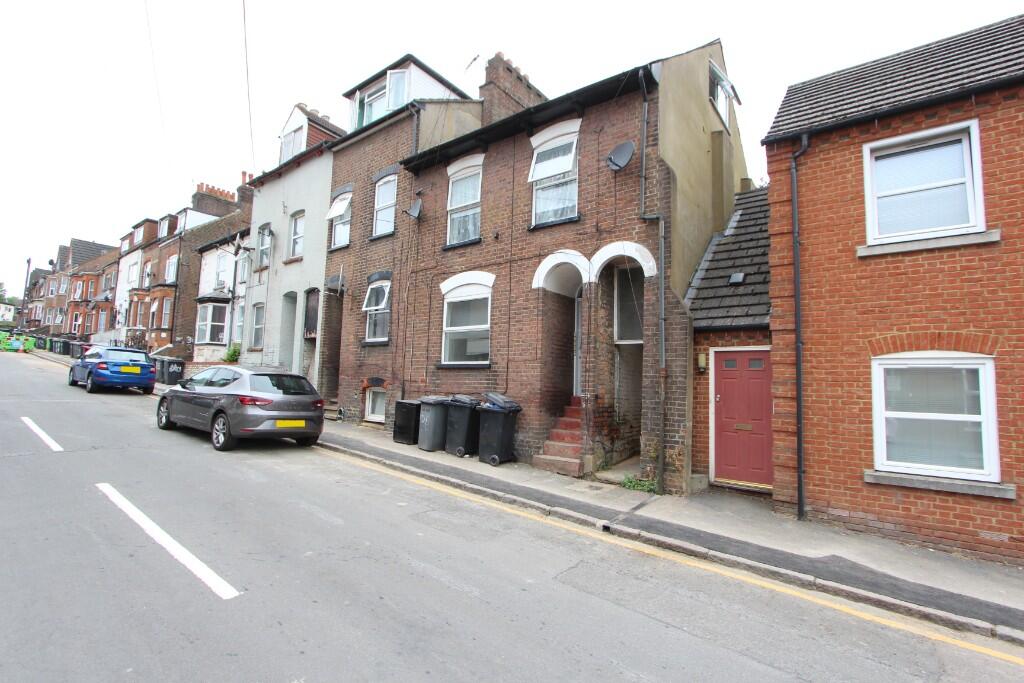 Main image of property: Buxton Road, Luton, Bedfordshire, LU1