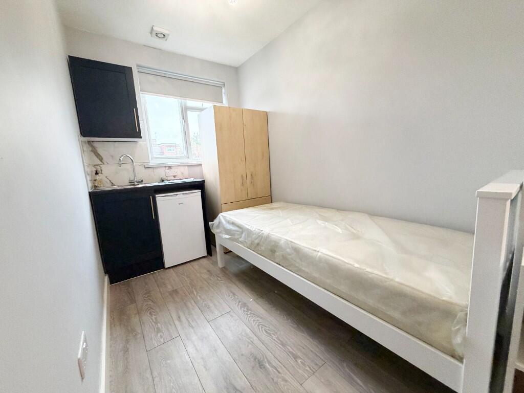 Main image of property: Woodville Gardens, London, NW11