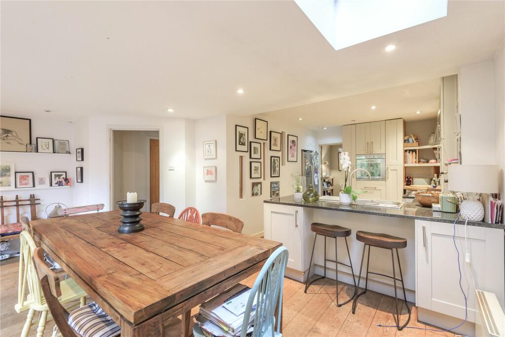 3 bedroom house for sale in Wey Hill, Haslemere, Surrey, GU27