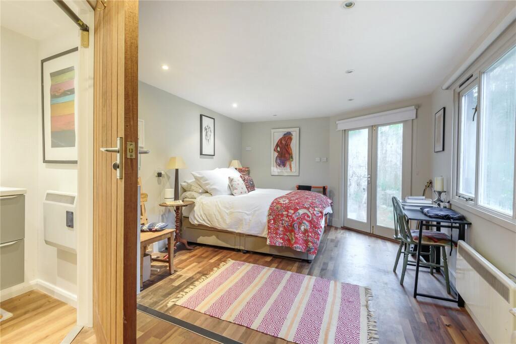 3 bedroom house for sale in Wey Hill, Haslemere, Surrey, GU27