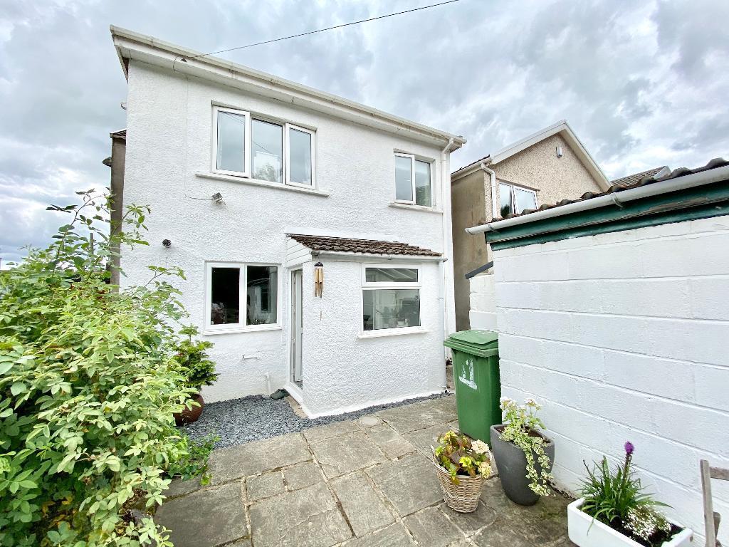 3 bedroom end of terrace house for sale in Moriah Place, Llwydcoed