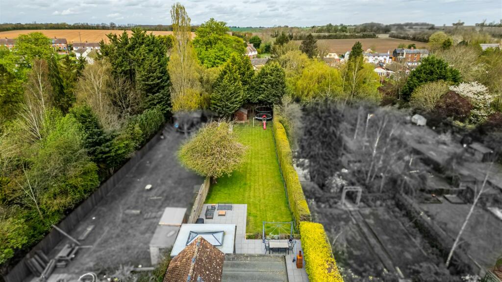 Additional property image - Blois Road, Steeple Bumpstead
