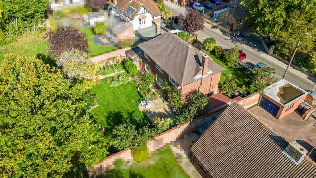 Additional property image - Hamlet Road, Haverhill