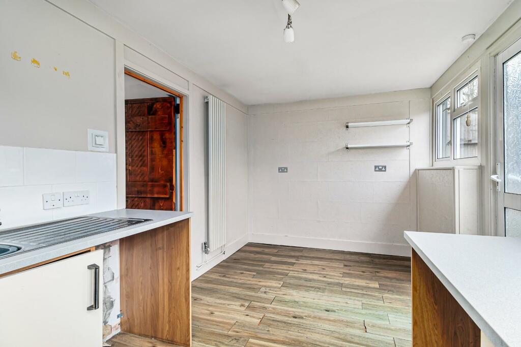 Additional property image - Hamlet Road, Haverhill