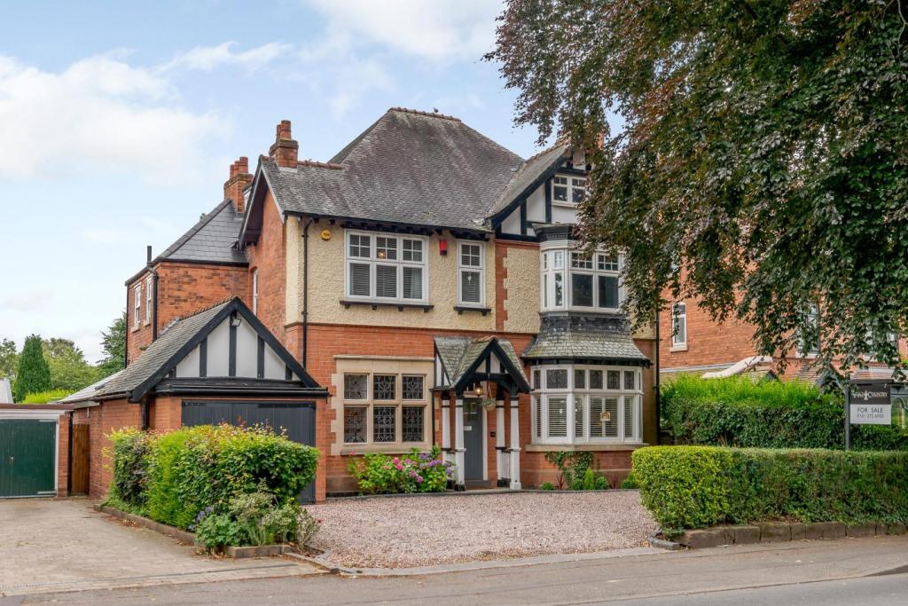 5 bedroom house for sale in Boldmere Road, Sutton Coldfield, B73
