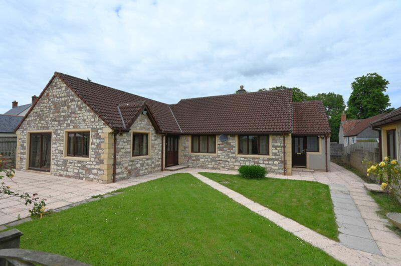 3 bedroom detached bungalow for sale in Manor Close, Farrington Gurney