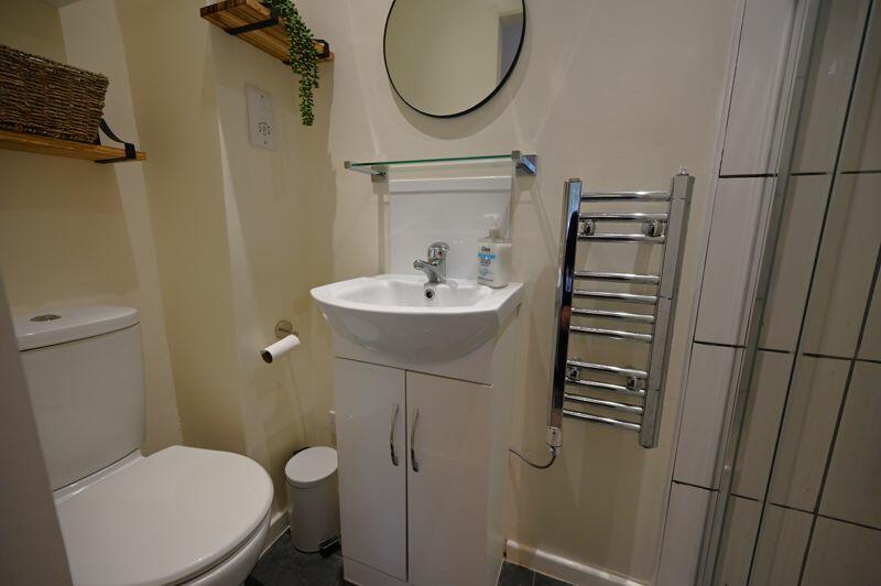 Additional property image - Room To Let-Waterloo Road, Radstock