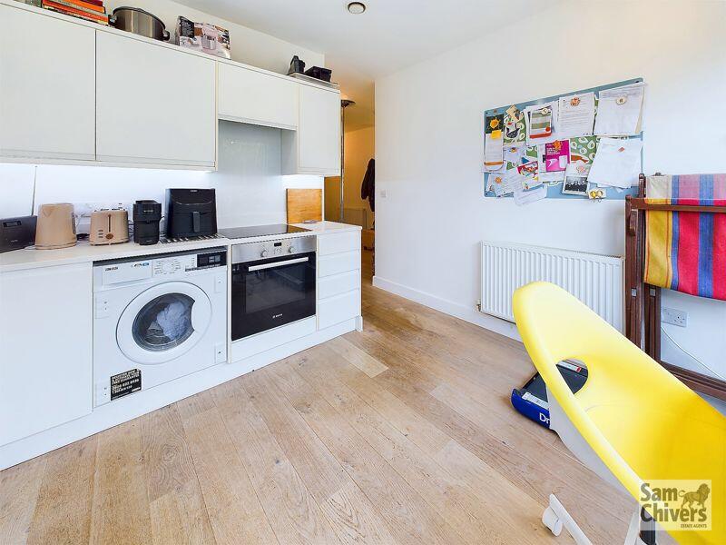 Additional property image - Temple Gardens, Temple Cloud