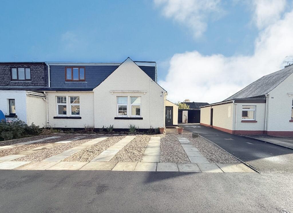 Main image of property: 22 Queen Street, Grangemouth, FK3 9AU