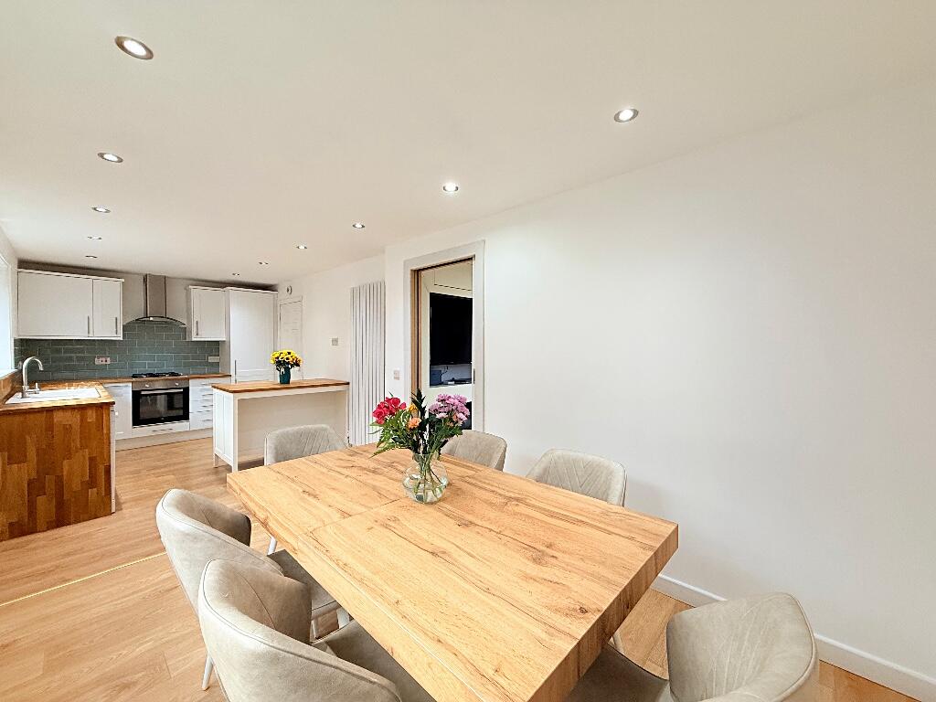 Main image of property: 31 Finistere Avenue, Falkirk, FK1 1QP