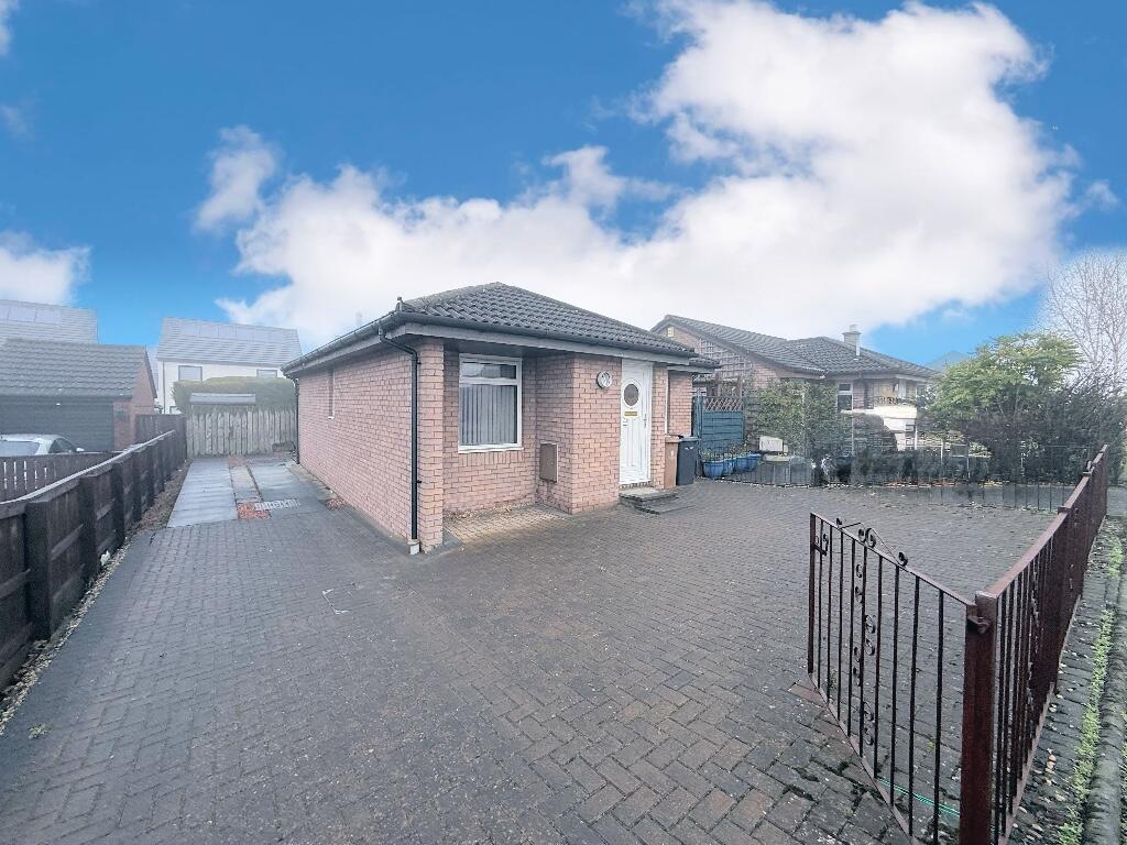 Main image of property: 63 Dovehill, Alloa, Clackmannanshire, FK10 2BD