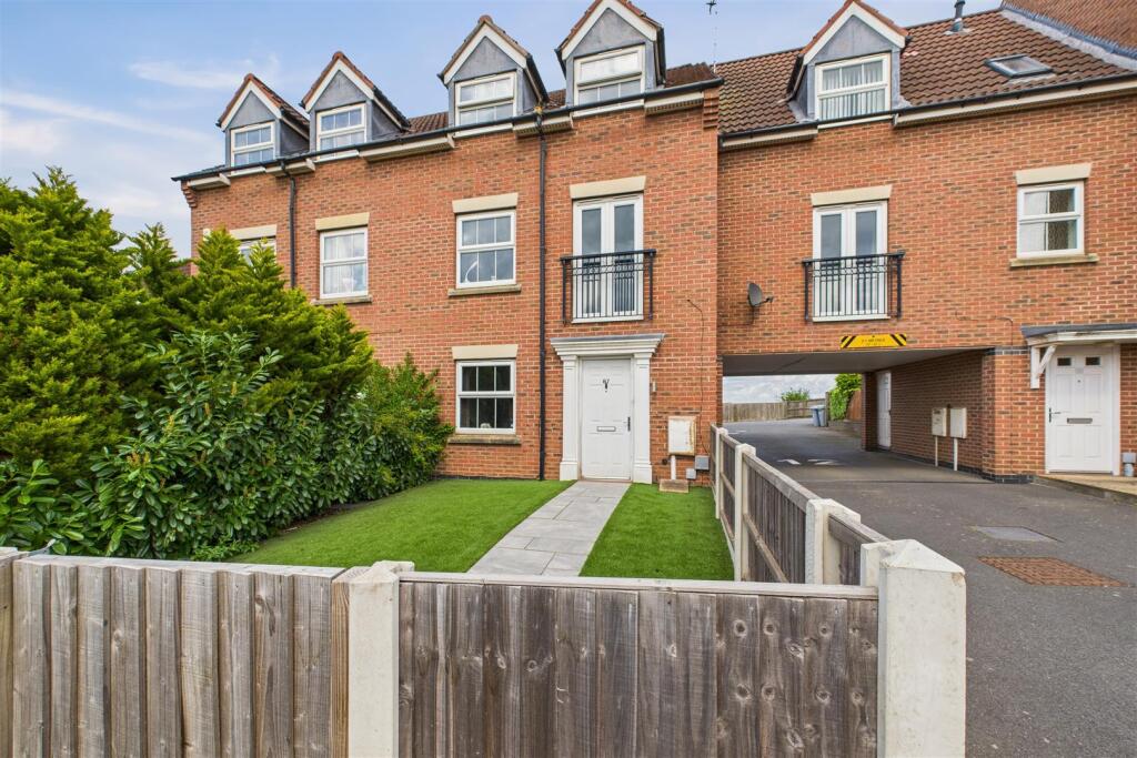 Main image of property: Dale Crescent, Fernwood, Newark