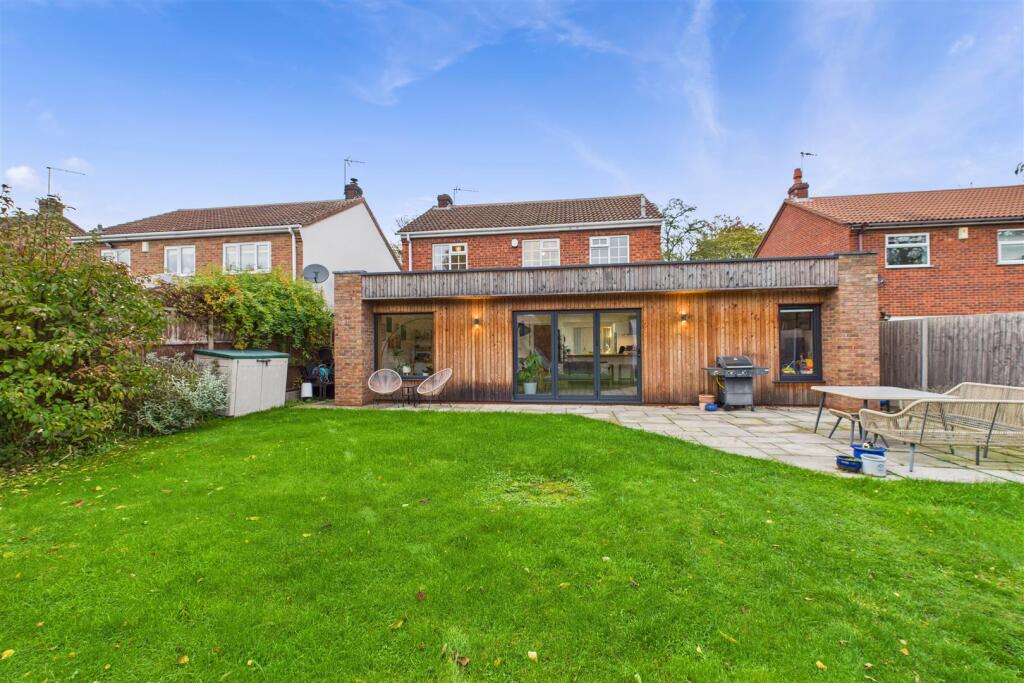 Main image of property: High Street, Swinderby