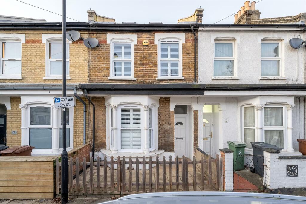 4 bedroom terraced house for sale in Vansittart Road, Forest Gate, E7