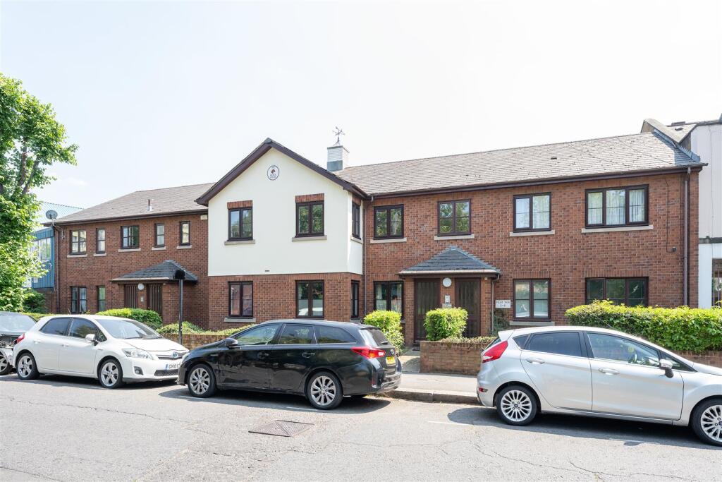 Main image of property: Harrow Road, Leytonstone