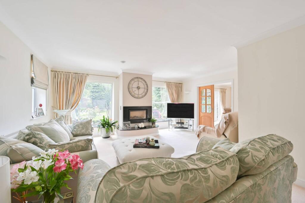 Main image of property: Tile Kiln Close, Hemel Hempstead, HP3
