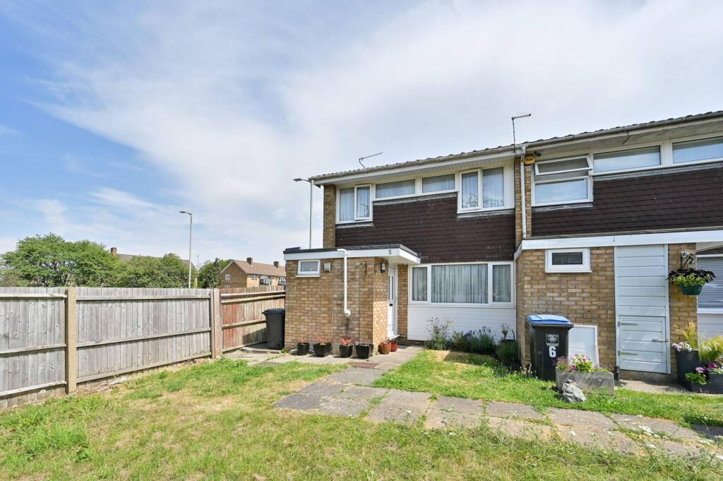 Main image of property: Haddon Close, Hemel Hempstead, HP3