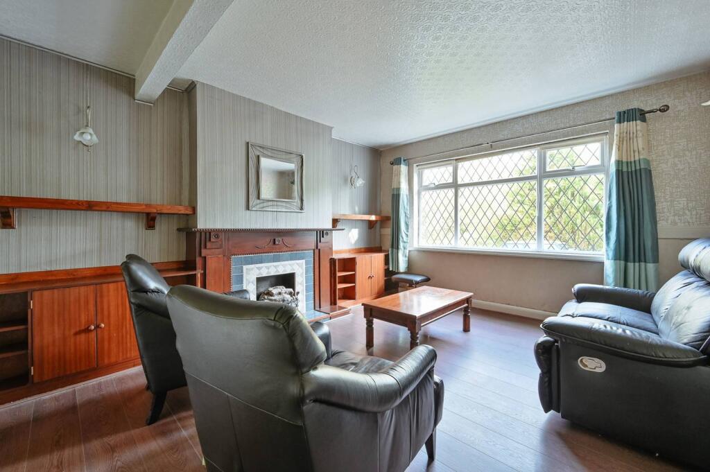 Main image of property: Ridgeway Close, Hemel Hempstead, HP3