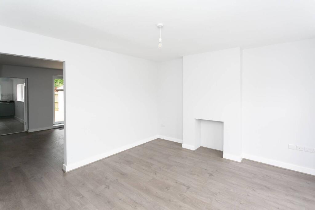 Main image of property: Glenview, HP1, Hemel Hempstead, HP1