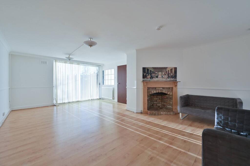 Main image of property: Martian Avenue, Hemel Hempstead, HP2